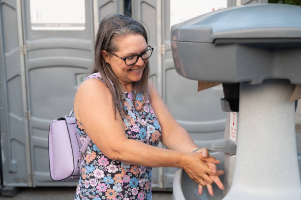 Best Luxury portable toilet rental  in Heyville, AL